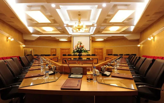 Ghasr Talaee Hotel