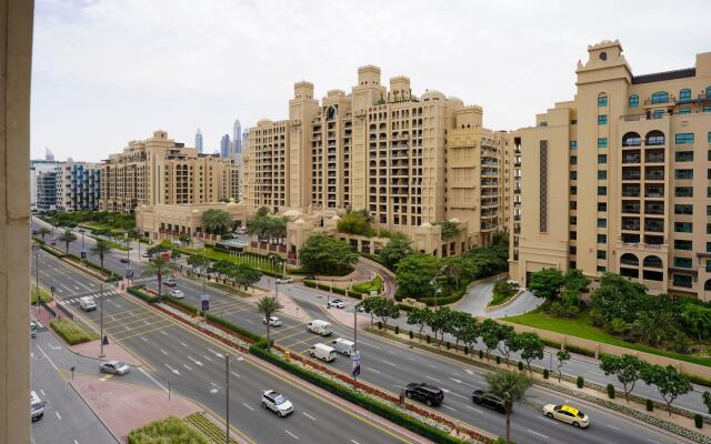 Palm Jumeirah Golden Mile 9 9601
