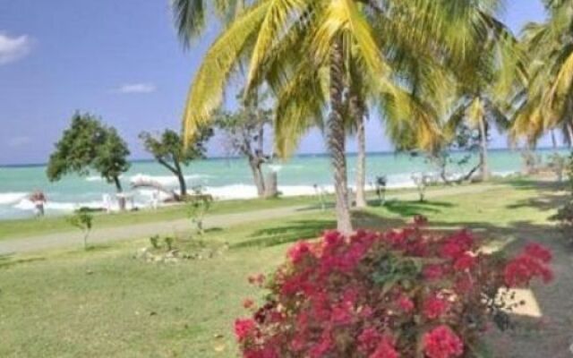 Secrets Cabins on Negril Beach