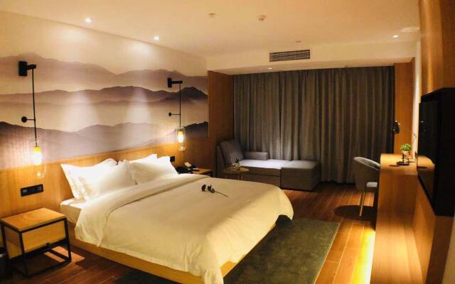 Swan of Love Dongguan Hotel