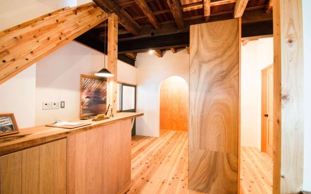Hostel LnK (LODGING & KIN) - Hostel