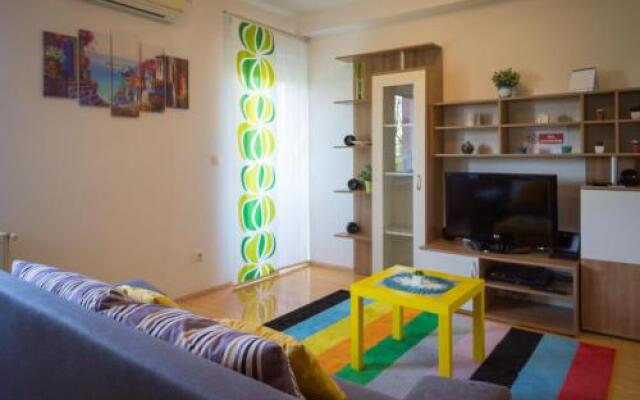Blue Lake Apartment
