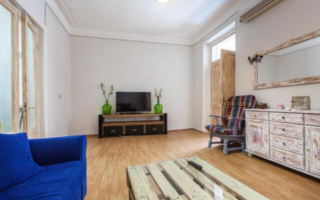 Sweet Home at Rustaveli Avenue