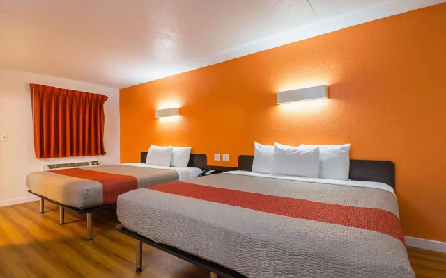 Motel 6 Dallas - Garland - Northwest Hwy