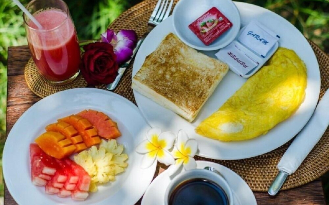 Sayan Romantis Guest House