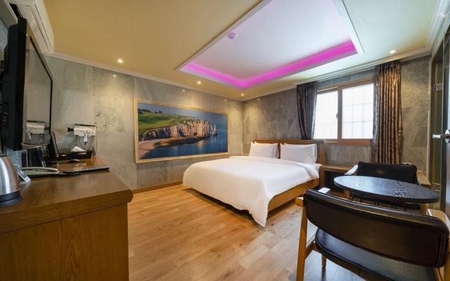Tongyeong Hotel Opera