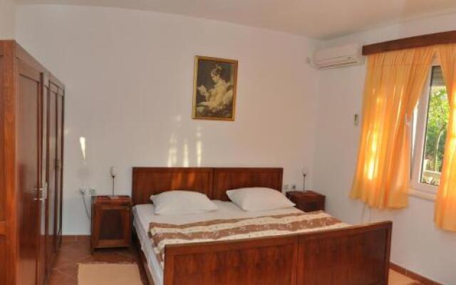 Apartments Miana