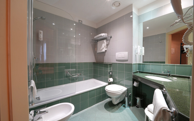 La Meridiana Bleisure Hotel