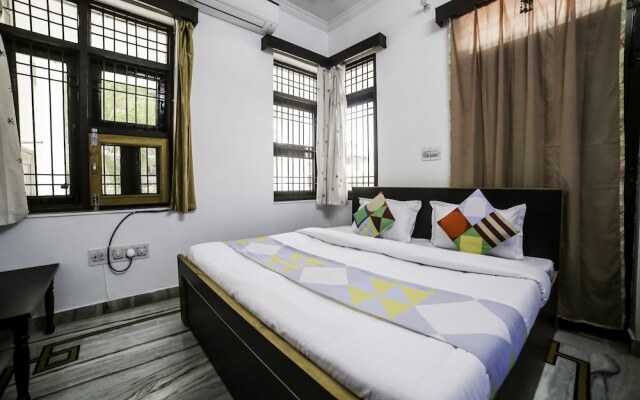 OYO Home 19921 Cosy 3BHK