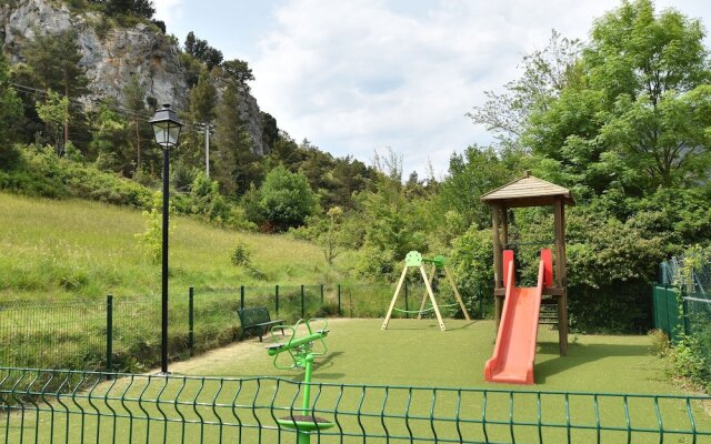 Quaint Holiday Home in Languedoc-roussillon With Garden