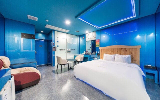 Yeosu San Self Check-in Hotel