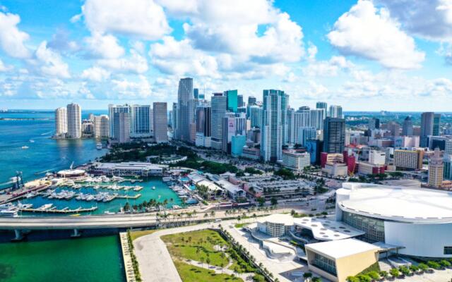 Holiday Inn Miami - International Airport by IHG