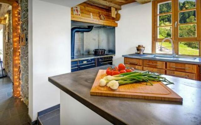 Chalet Ladroit - OVO Network