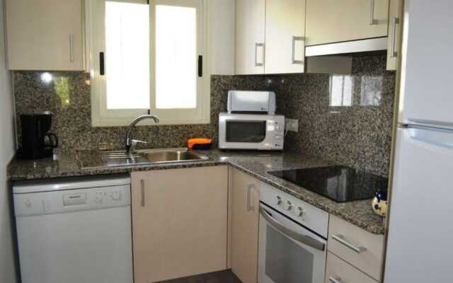 106306 - Apartment in Llança