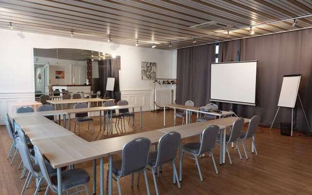 Brit Hotel Roanne - Le Grand Hotel