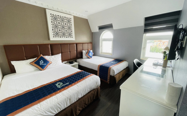 Pinus Hotel