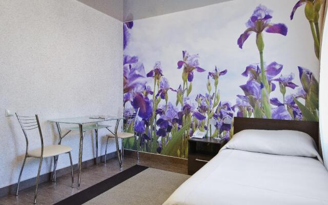 Iris Aparthotel