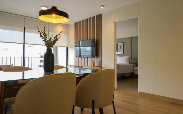 w Grandiose 2BR w Great Balcony in Miraflores