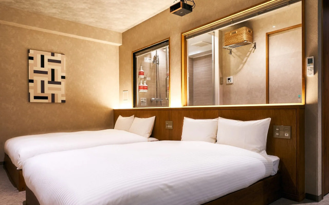 Lacer Okinawa Naha Miebashi