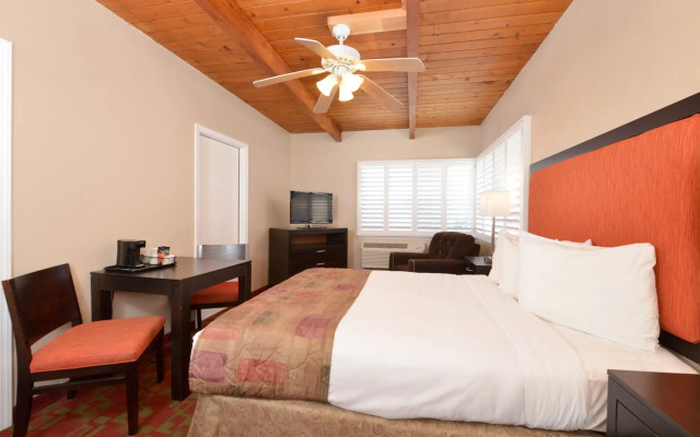 Pacific Shores Inn
