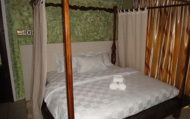 OYO 89411 900 Inn