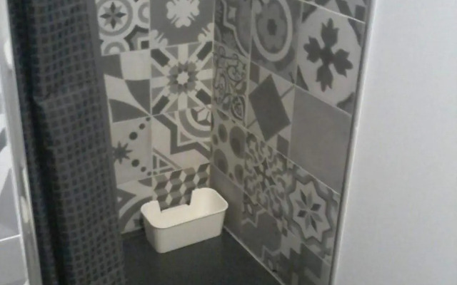 Pequeño Alojamiento con Mini Piscina - NO climatizada