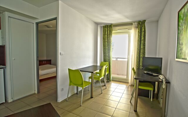 Kosy Aparthotel Campus del Sol Esplanade