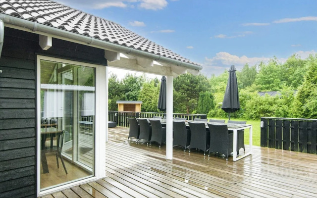 10 Person Holiday Home in Glesborg