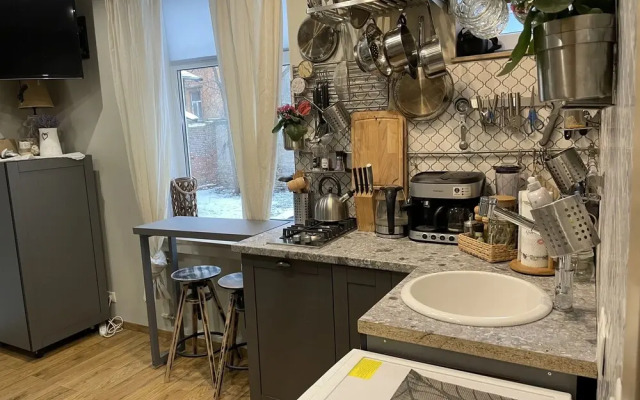 Cozy 1Br Apts with Yard and Parking