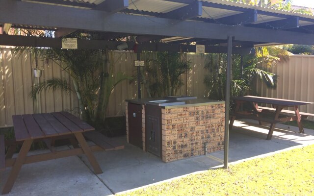 Wallis View - Lakeside Family Retreat