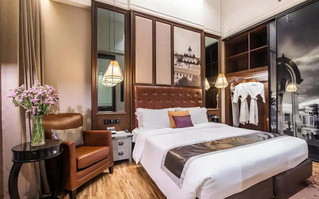 Metropole, Bangkok, a Tribute Portfolio Hotel by Marriott