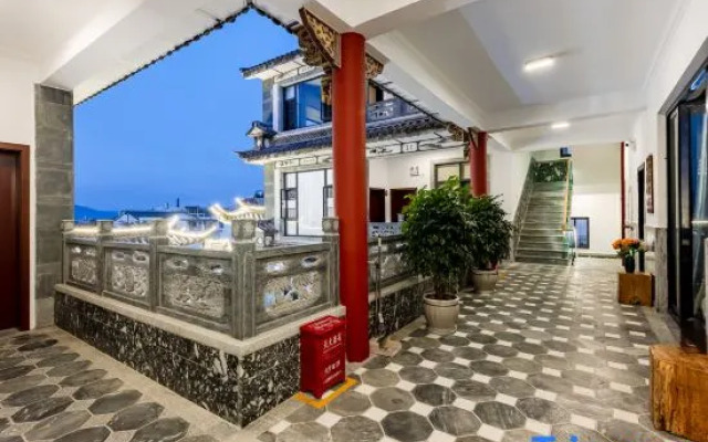Hongyou Homestay (Dali Chongsheng Temple San Ta Branch)