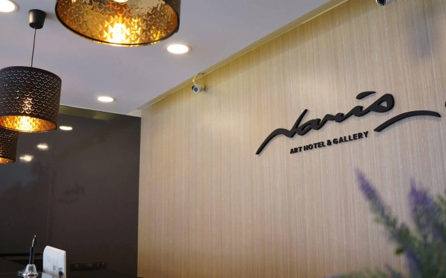 Naris Art Hotel