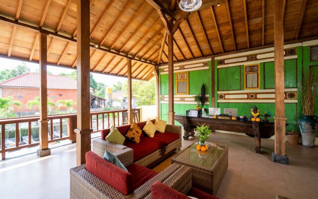 Tapa Bale Gede Nusa Lembongan