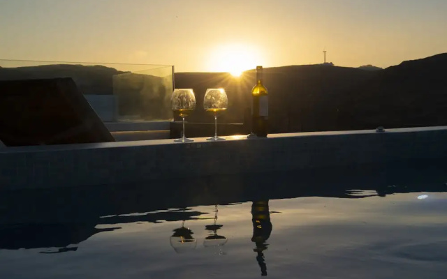 Myrsini's Luxury Suites