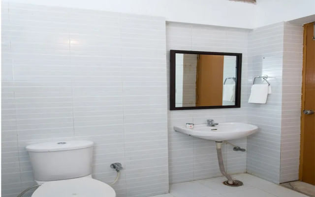 OYO Home 11064 Spacious 3BHK