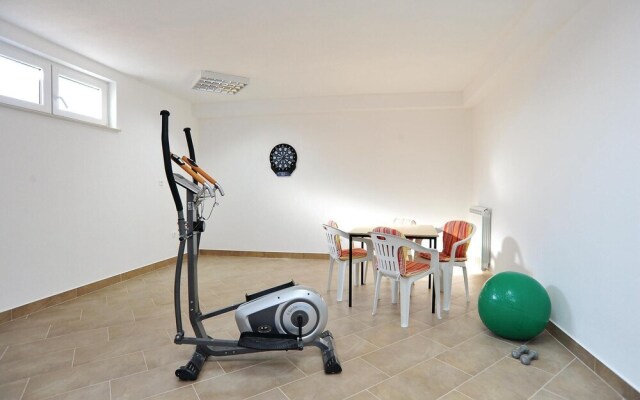 Awesome Home in Pakostane With Wifi and 5 Bedrooms