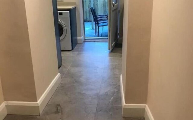 6 Eyre Square Lane