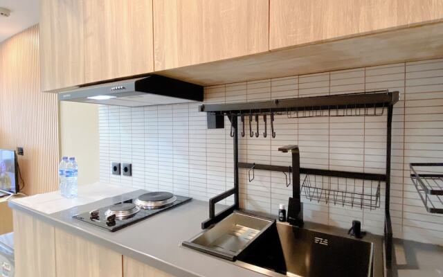 Modern Look Studio at LRT City Jatibening Apartment
