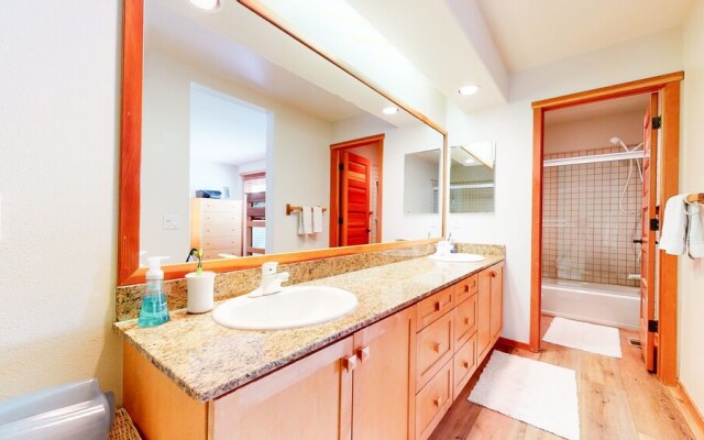 Snowcreek V #784 2 Bedroom Condo by RedAwning