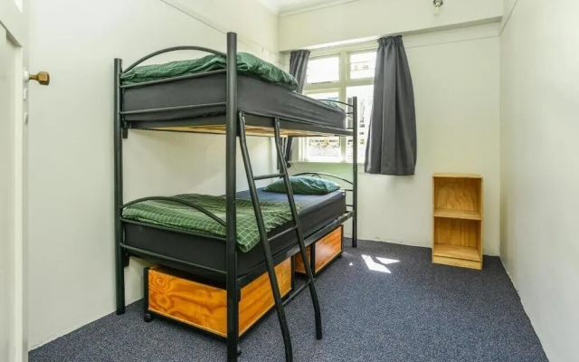 The Rotten Apple Back Packers – Guest Rooms – Hastings