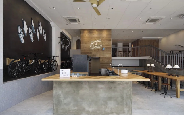 Ark Blue Hotel - Hostel