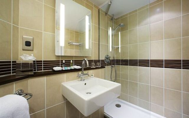 Mercure Farnham Bush Hotel