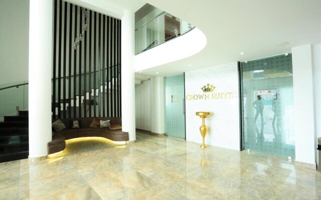 Hotel Crown Suites