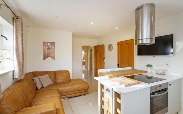 Unit 1 Dove Farm Barns