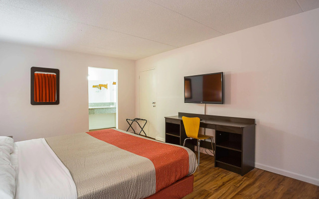 Motel 6-Vicksburg, MS