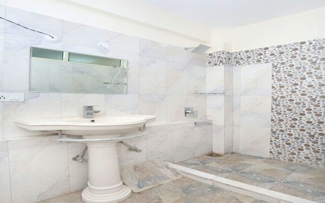 OYO 13128 Home 2BHK Boparai House Barog