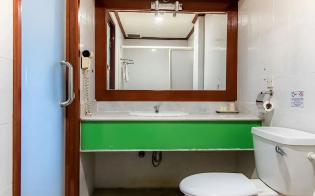 OYO 89735 The Dream Hotel