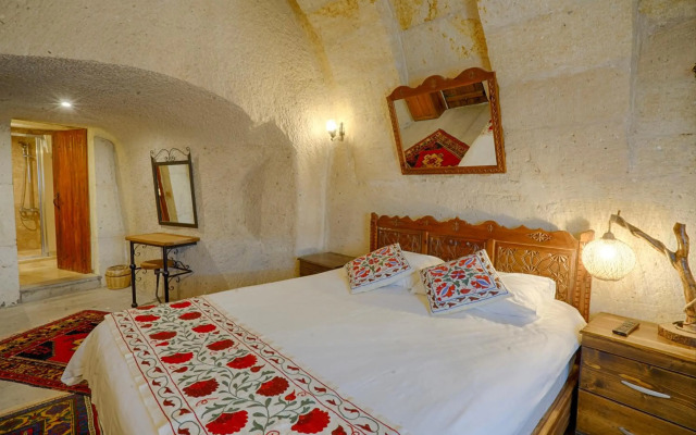Tulip Cave Suites