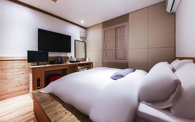 Hwangtobang Motel